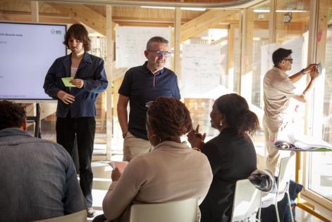 Jussi Ojansuu työpajassa